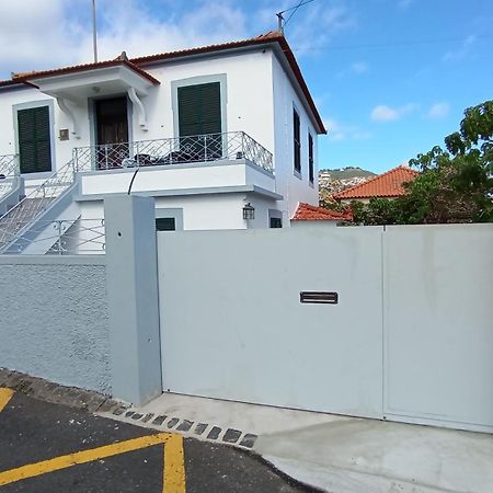 Bus Stop House 82 丰沙尔 外观 照片