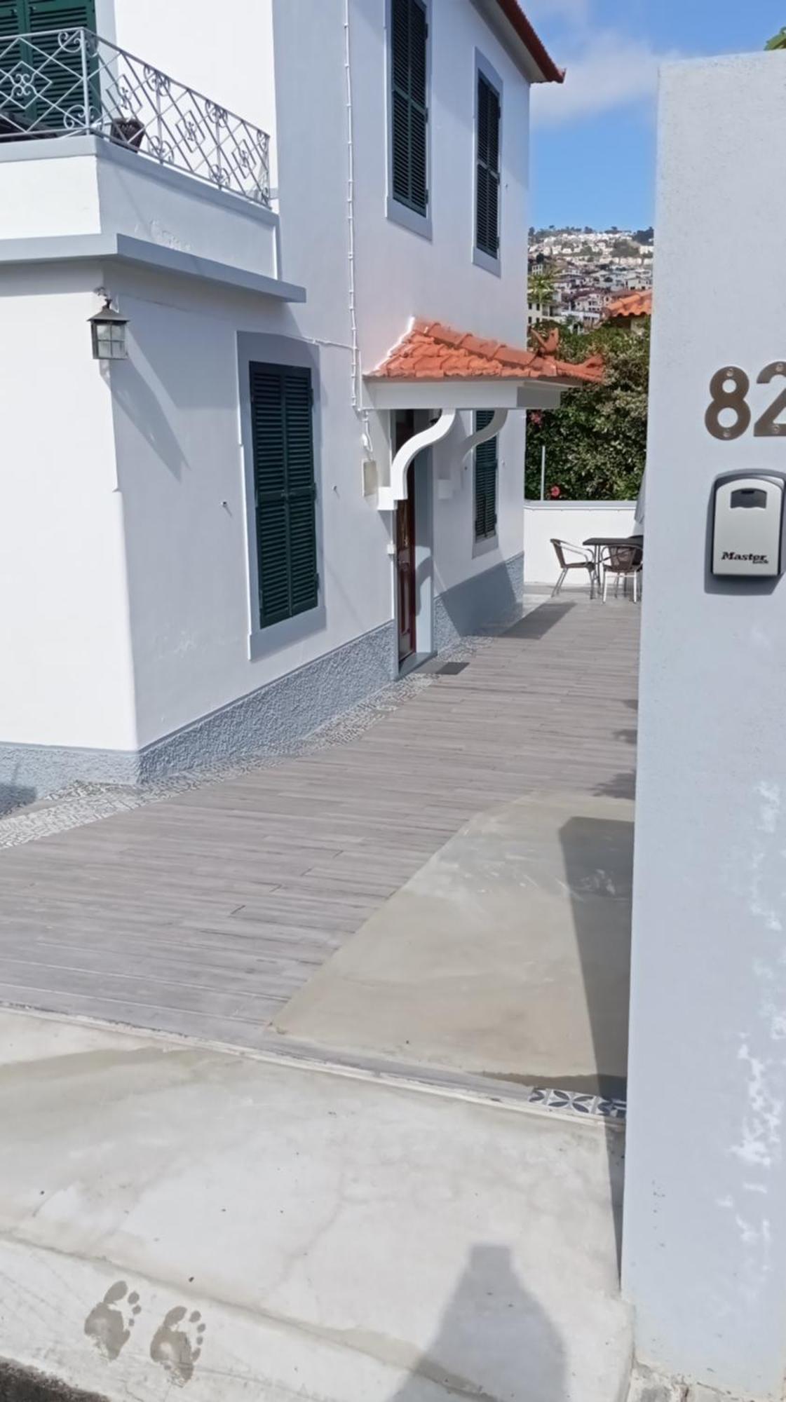 Bus Stop House 82 丰沙尔 外观 照片
